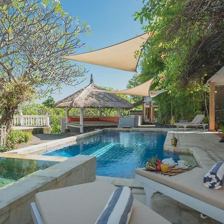 Villa Dinding Batu Singaraja Exterior foto