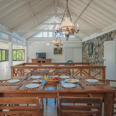 Villa Dinding Batu Singaraja Exterior foto