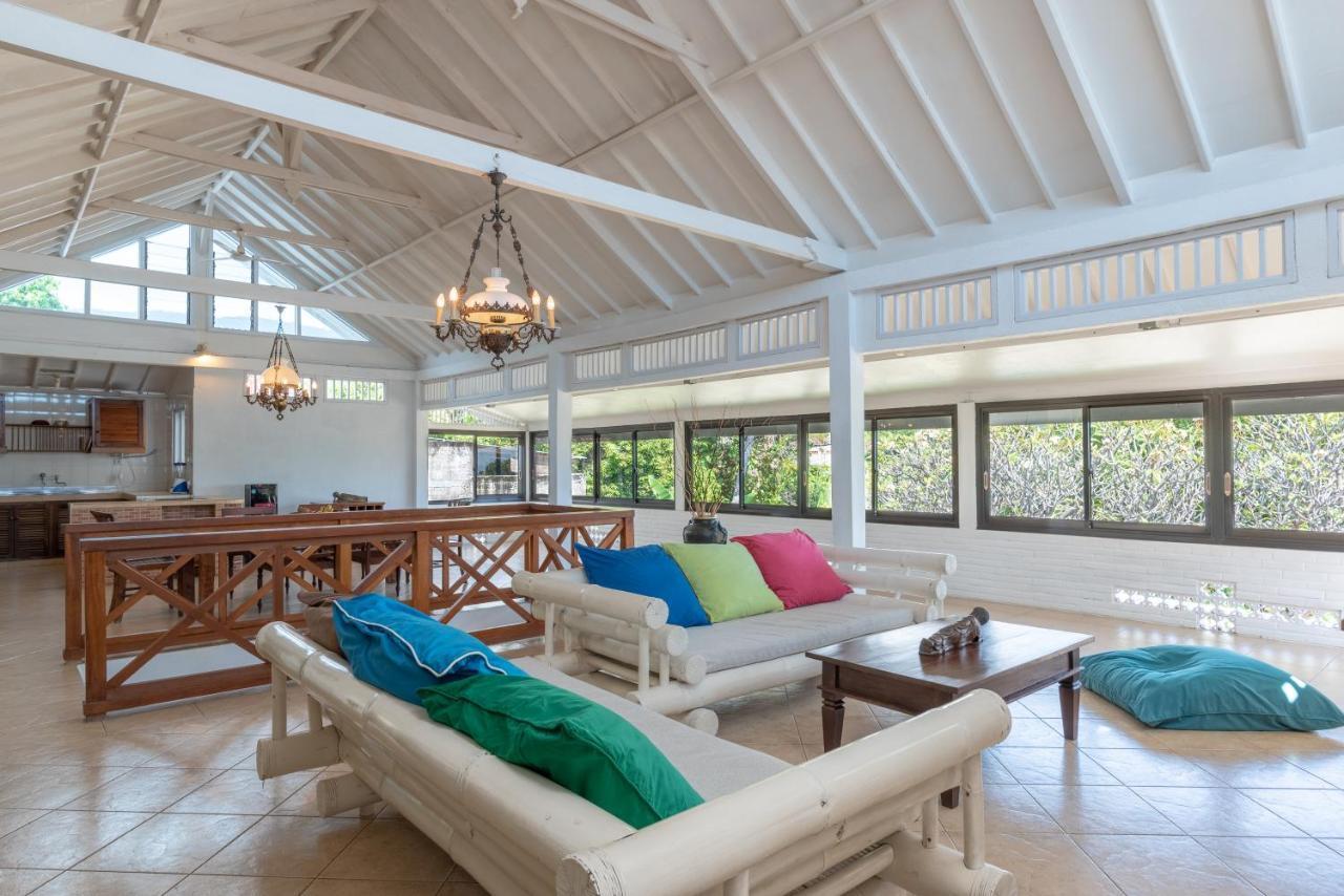 Villa Dinding Batu Singaraja Exterior foto