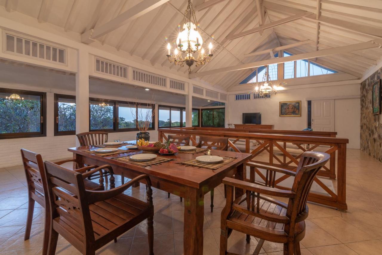 Villa Dinding Batu Singaraja Exterior foto