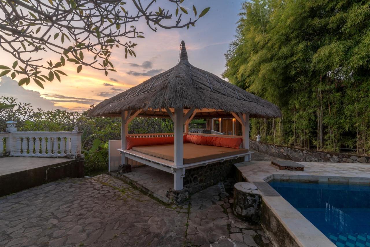 Villa Dinding Batu Singaraja Exterior foto